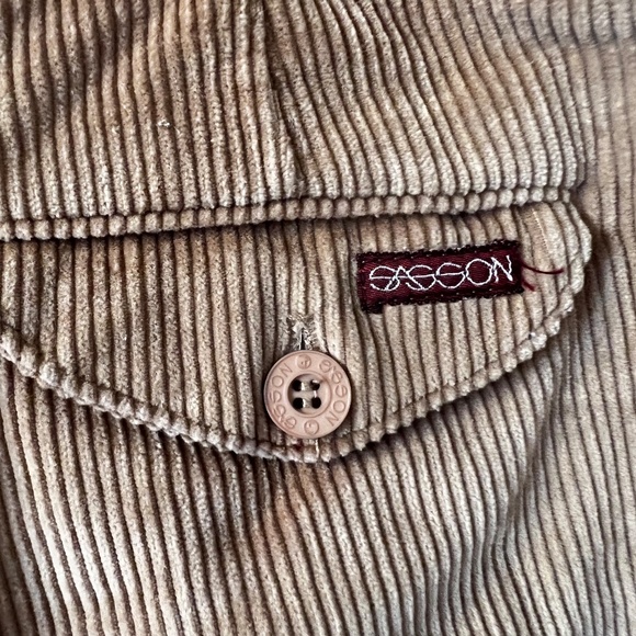 Vintage Sasson Corduroy Shorts with Belt 4/6 - Picture 3 of 4